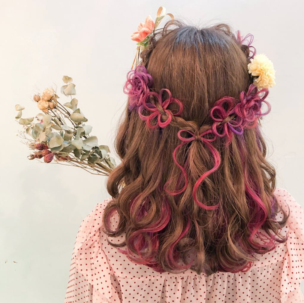 セルフアレンジに挑戦 髪にお花を咲かせるヘアアレンジ3選 Harajuku Pop Web