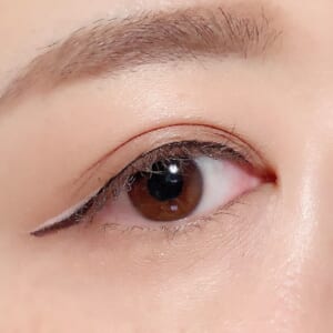 Snsで人気 春にやりたい フラワーメイク 白ライン 雲 涙 まとめ Harajuku Pop Web