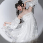 人気モデルのRinRinちゃんが中国ロリータ服を楽しむ！宮廷婦人、バンカラ、月のお姫様…あなたはどれが好き？